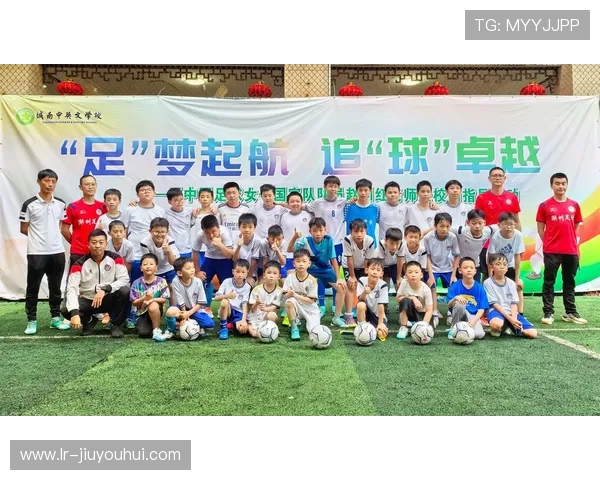 博罗县泰美足球队队员拼搏精神与团队协作展现地方足球新风貌 博罗县泰美足球队队员拼搏精神与团队协作展现地方足球新风貌